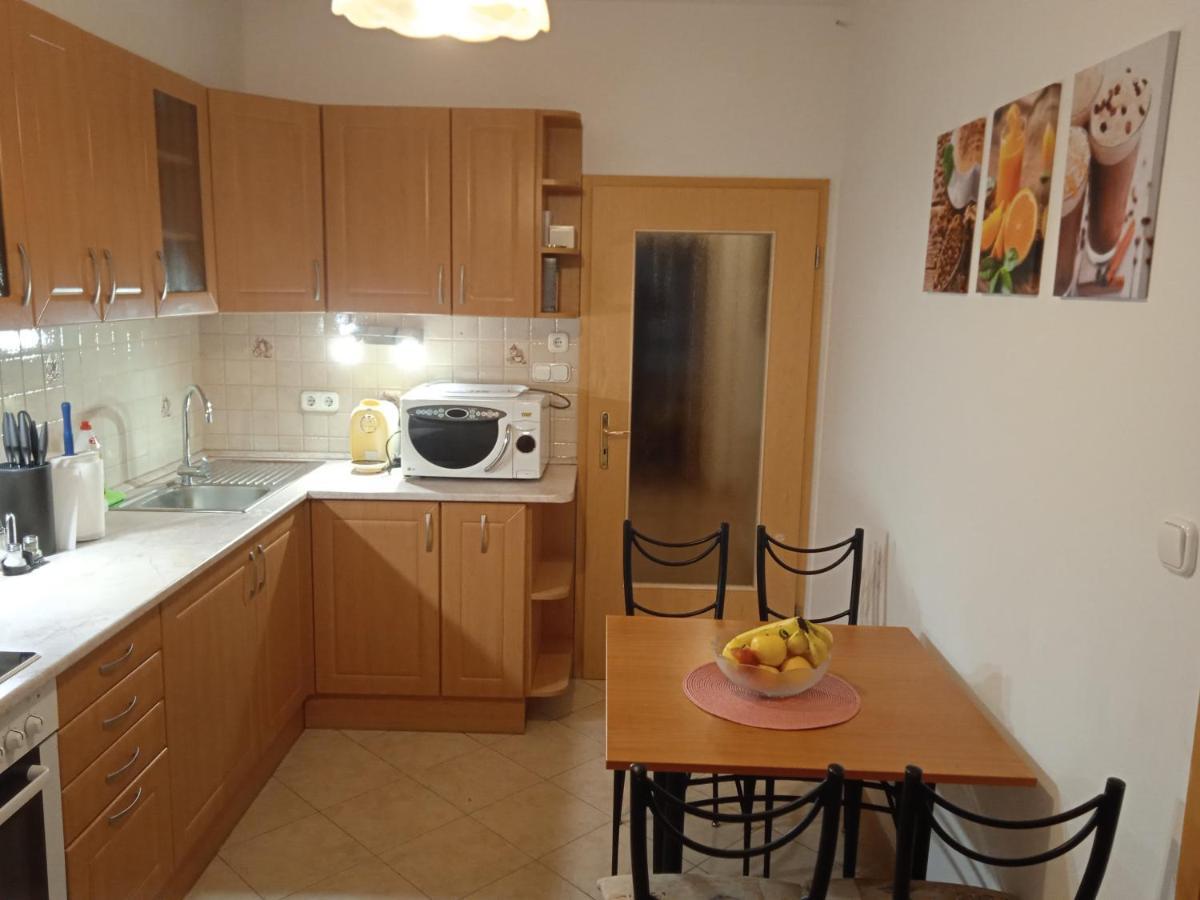 Family Apartment-Csaladias Hangulat ジュール エクステリア 写真